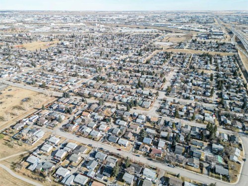 314 Olympia Crescent Se, Calgary, AB - Outdoor With View