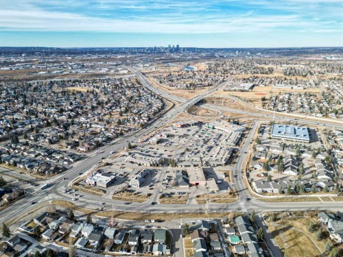314 Olympia Crescent Se, Calgary, AB - Outdoor With View