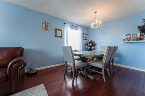 314 Olympia Crescent Se, Calgary, AB - Indoor Photo Showing Dining Room