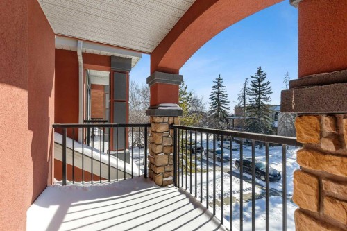 2522 1 Avenue Nw, Calgary, AB - Outdoor With Balcony With Exterior