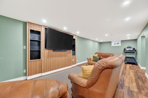 1904 Veiner Street Ne, Calgary, AB - Indoor Photo Showing Other Room