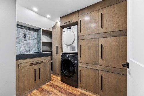 1904 Veiner Street Ne, Calgary, AB - Indoor Photo Showing Laundry Room