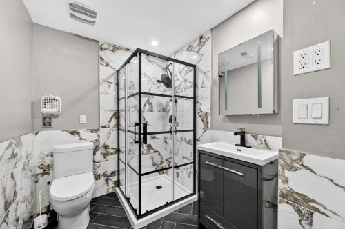 1904 Veiner Street Ne, Calgary, AB - Indoor Photo Showing Bathroom