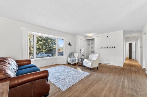 1904 Veiner Street Ne, Calgary, AB - Indoor Photo Showing Living Room