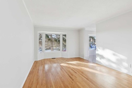 354 Maitland Hill Ne, Calgary, AB - Indoor Photo Showing Other Room