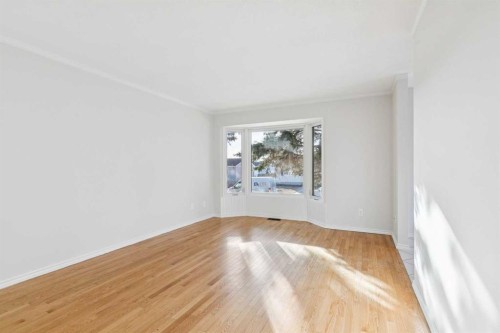 354 Maitland Hill Ne, Calgary, AB - Indoor