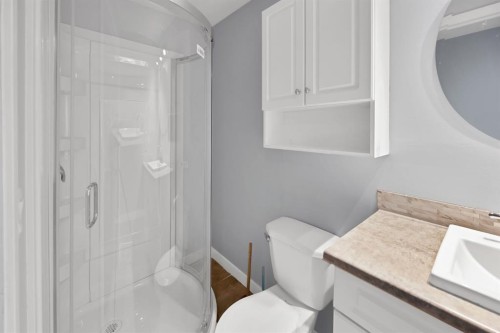 142 Auburn Bay Heights Se, Calgary, AB - Indoor Photo Showing Bathroom