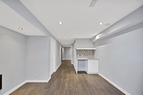 142 Auburn Bay Heights Se, Calgary, AB - Indoor Photo Showing Other Room