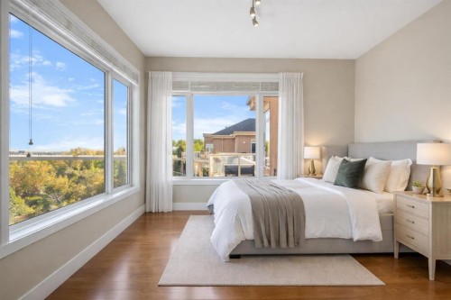 404-4 Hemlock Crescent Sw, Calgary, AB - Indoor Photo Showing Bedroom