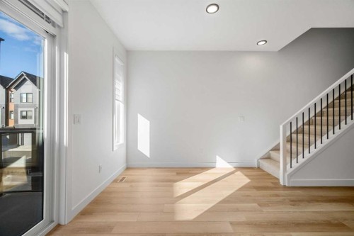 204-550 Seton Circle Se, Calgary, AB - Indoor Photo Showing Other Room