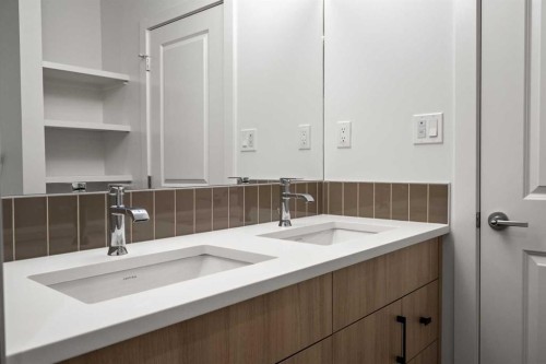204-550 Seton Circle Se, Calgary, AB - Indoor Photo Showing Bathroom