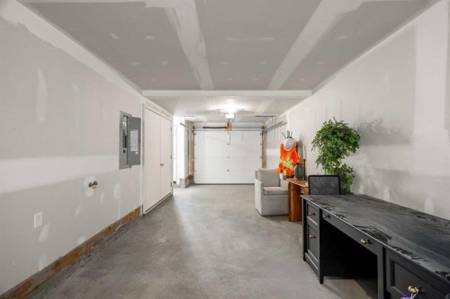 204-550 Seton Circle Se, Calgary, AB - Indoor Photo Showing Other Room