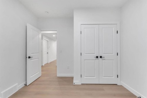 24 Corner Glen Green Ne, Calgary, AB - Indoor Photo Showing Other Room