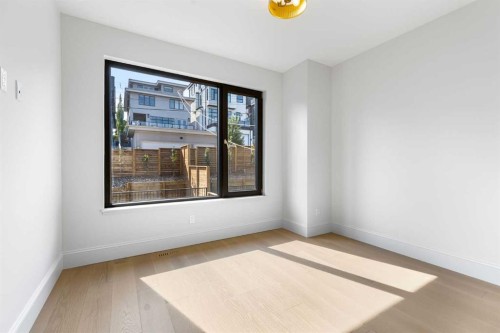 2011 28 Avenue Sw, Calgary, AB - Indoor Photo Showing Other Room