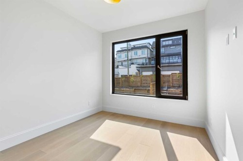 2011 28 Avenue Sw, Calgary, AB - Indoor Photo Showing Other Room