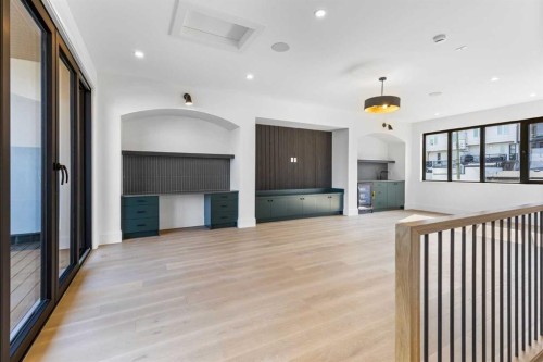 2011 28 Avenue Sw, Calgary, AB - Indoor Photo Showing Other Room