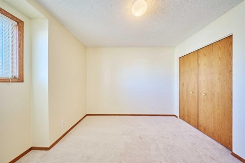 177 Harvest Hills Drive Ne, Calgary, AB - Indoor Photo Showing Other Room