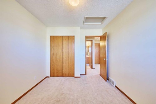 177 Harvest Hills Drive Ne, Calgary, AB - Indoor Photo Showing Other Room