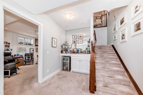 41 Bridle Estates Manor Sw, Calgary, AB - Indoor Photo Showing Other Room