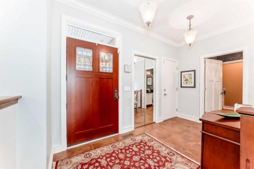 41 Bridle Estates Manor Sw, Calgary, AB - Indoor Photo Showing Other Room