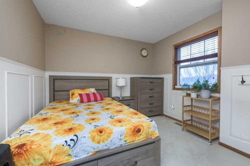 74 Tuscany Springs Hill Nw, Calgary, AB - Indoor Photo Showing Bedroom