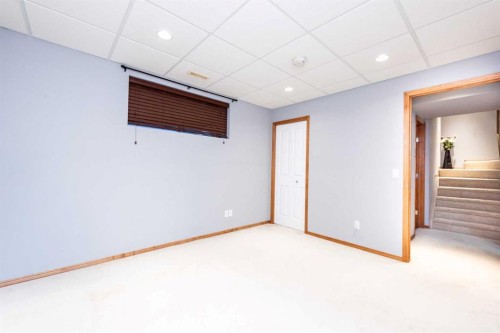 74 Tuscany Springs Hill Nw, Calgary, AB - Indoor Photo Showing Other Room