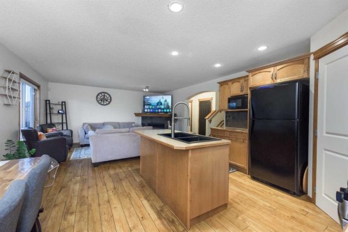 74 Tuscany Springs Hill Nw, Calgary, AB - Indoor Photo Showing Kitchen