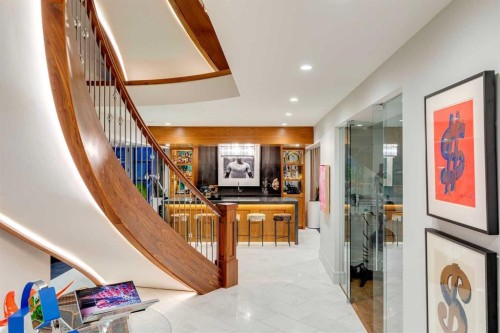 1118 Premier Way Sw, Calgary, AB - Indoor Photo Showing Other Room