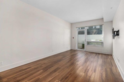 111-46 9 Street Ne, Calgary, AB - Indoor Photo Showing Other Room