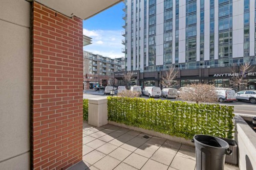 111-46 9 Street Ne, Calgary, AB - Outdoor