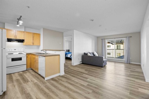 2205-70 Panamount Drive Nw, Calgary, AB - Indoor Photo Showing Kitchen