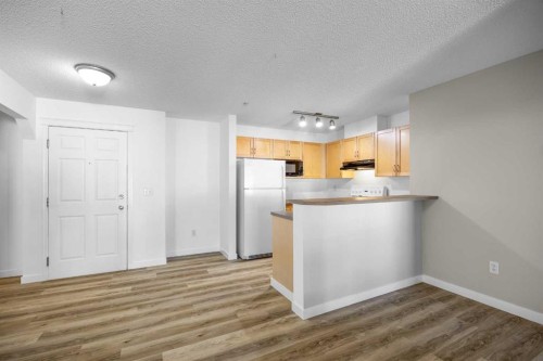 2205-70 Panamount Drive Nw, Calgary, AB - Indoor Photo Showing Kitchen