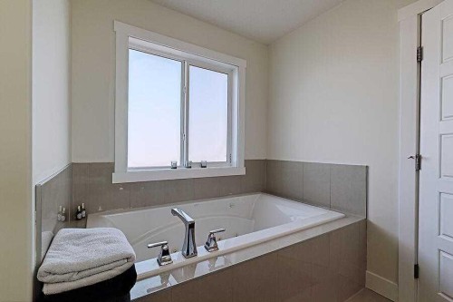 1708 Monteith Drive Se, High River, AB - Indoor Photo Showing Bathroom