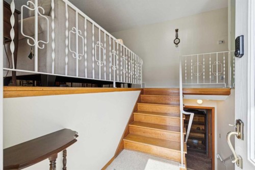 11427 Wilkes Road Se, Calgary, AB - Indoor Photo Showing Other Room