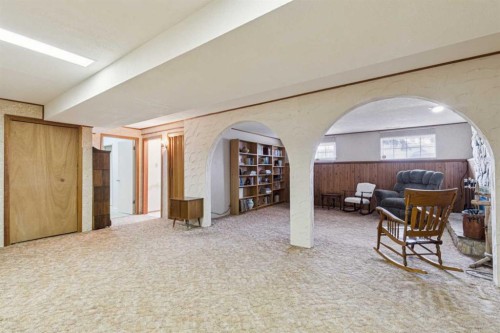 11427 Wilkes Road Se, Calgary, AB - Indoor Photo Showing Other Room