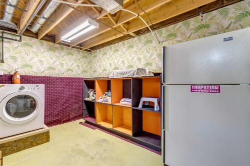 11427 Wilkes Road Se, Calgary, AB - Indoor Photo Showing Laundry Room