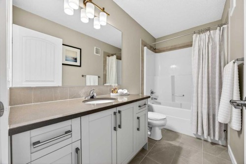144 Sundown View, Cochrane, AB - Indoor Photo Showing Bathroom