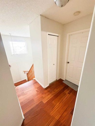 531 Stonegate Road Nw, Airdrie, AB - Indoor Photo Showing Other Room