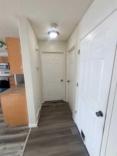 531 Stonegate Road Nw, Airdrie, AB - Indoor Photo Showing Other Room