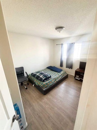 531 Stonegate Road Nw, Airdrie, AB - Indoor Photo Showing Other Room