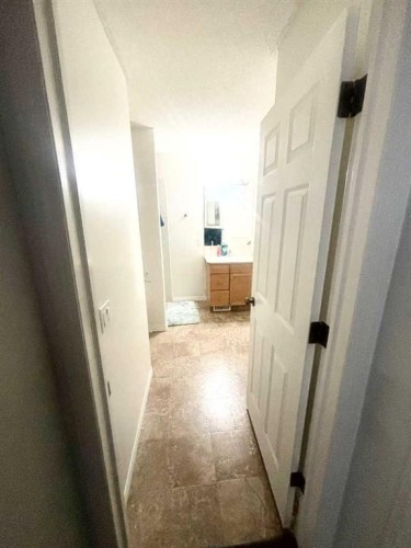 531 Stonegate Road Nw, Airdrie, AB - Indoor Photo Showing Other Room