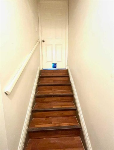 531 Stonegate Road Nw, Airdrie, AB - Indoor Photo Showing Other Room