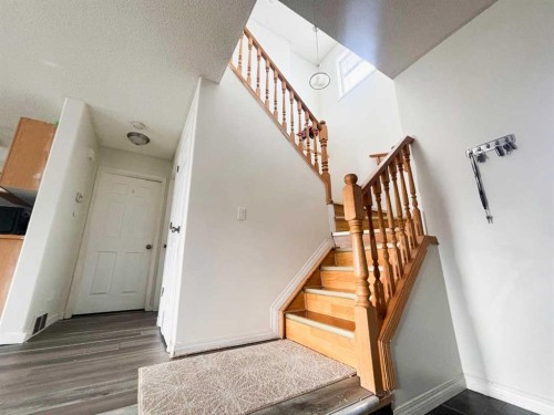 531 Stonegate Road Nw, Airdrie, AB - Indoor Photo Showing Other Room