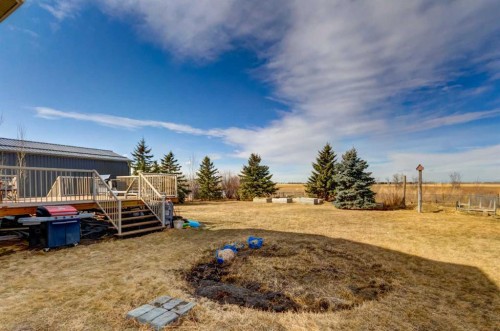 208 Railway Avenue, Cheadle, AB - Outdoor