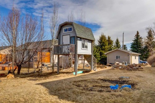 208 Railway Avenue, Cheadle, AB - Outdoor