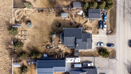 208 Railway Avenue, Cheadle, AB - Outdoor