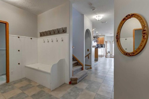 208 Railway Avenue, Cheadle, AB - Indoor Photo Showing Other Room