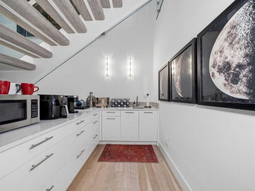 80 Cranbrook Heights Se, Calgary, AB - Indoor