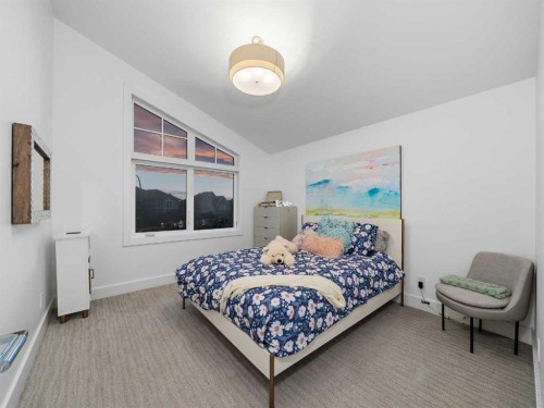 80 Cranbrook Heights Se, Calgary, AB - Indoor Photo Showing Bedroom
