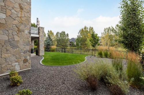 80 Cranbrook Heights Se, Calgary, AB - Outdoor